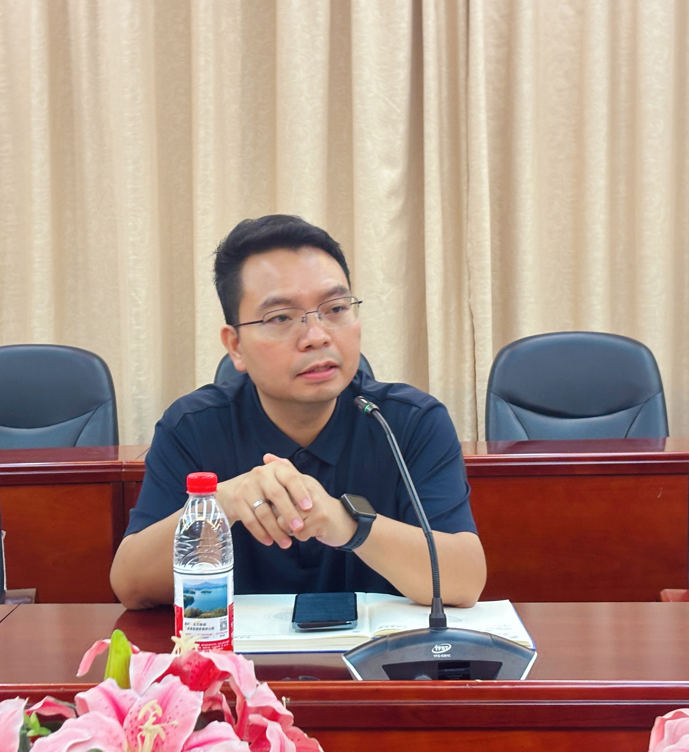 图二 副院长谢伟峰部署教育教学工作(1).jpg